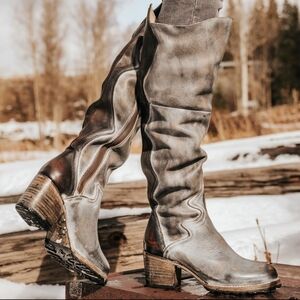 Calgary Freebird in Smoke sz 9